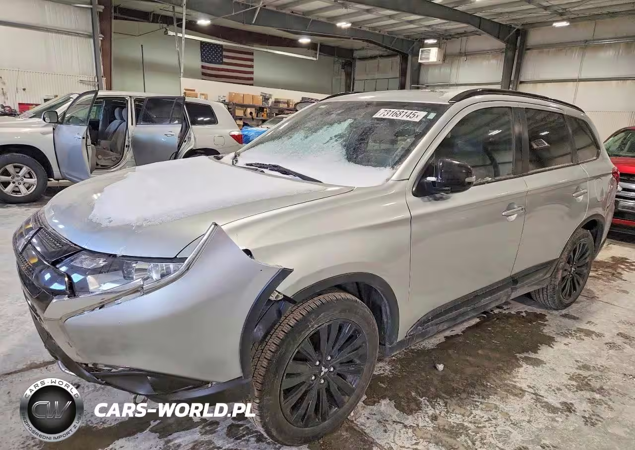 2020 Mitsubishi Outlander Se