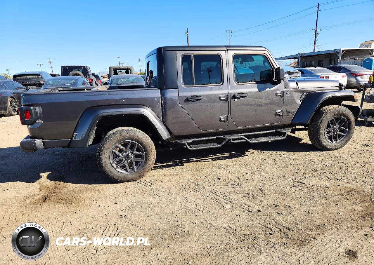 2025 Jeep Gladiator Sport S VIN:1C6RJTAG7SL528631 - 3