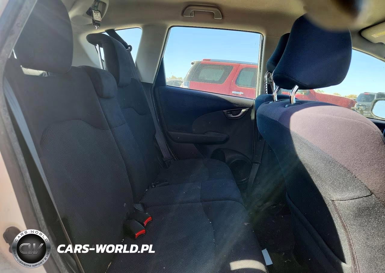 2011 Honda Fit Sport VIN:JHMGE8H58BS006066 - 10