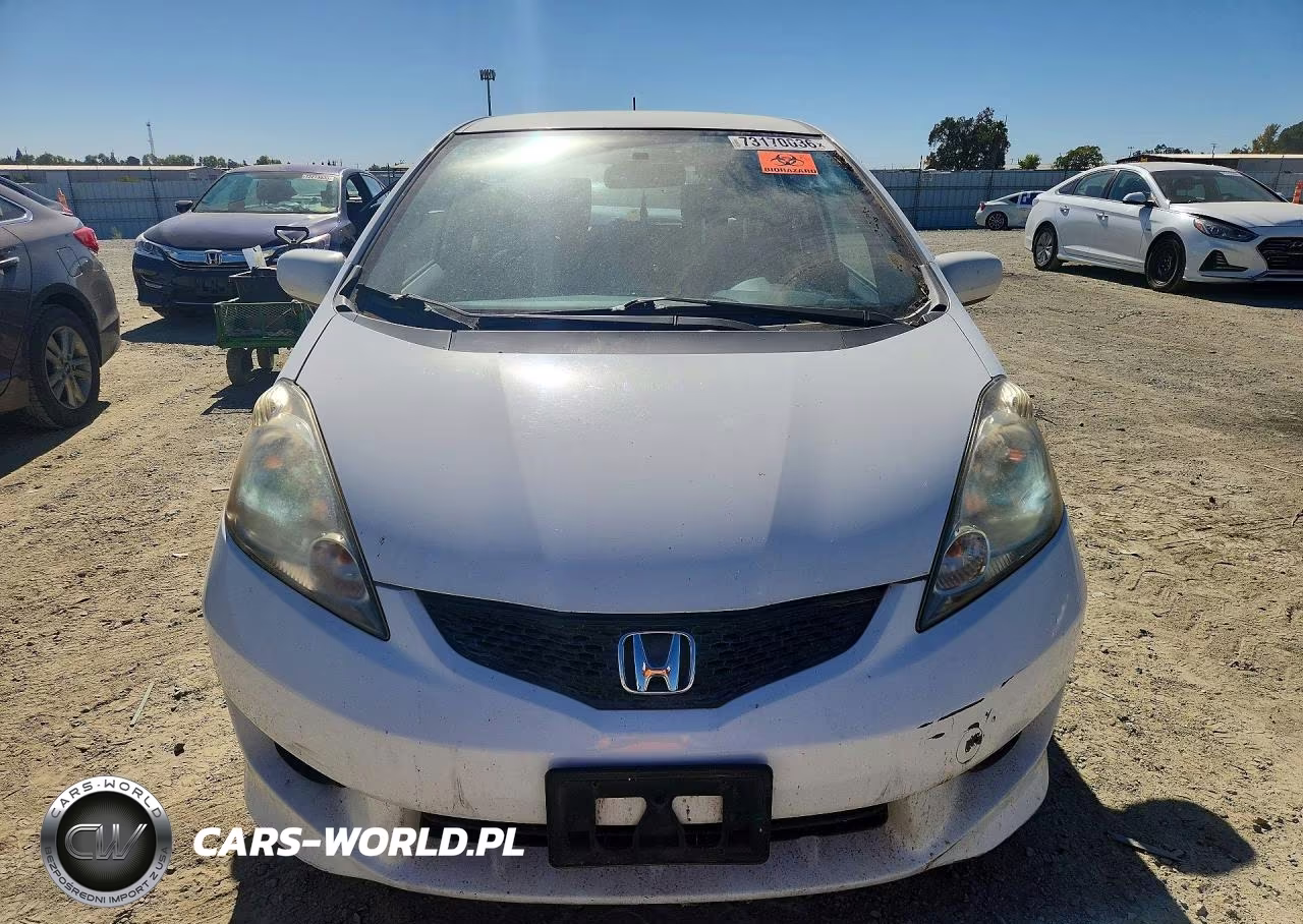 2011 Honda Fit Sport VIN:JHMGE8H58BS006066 - 5