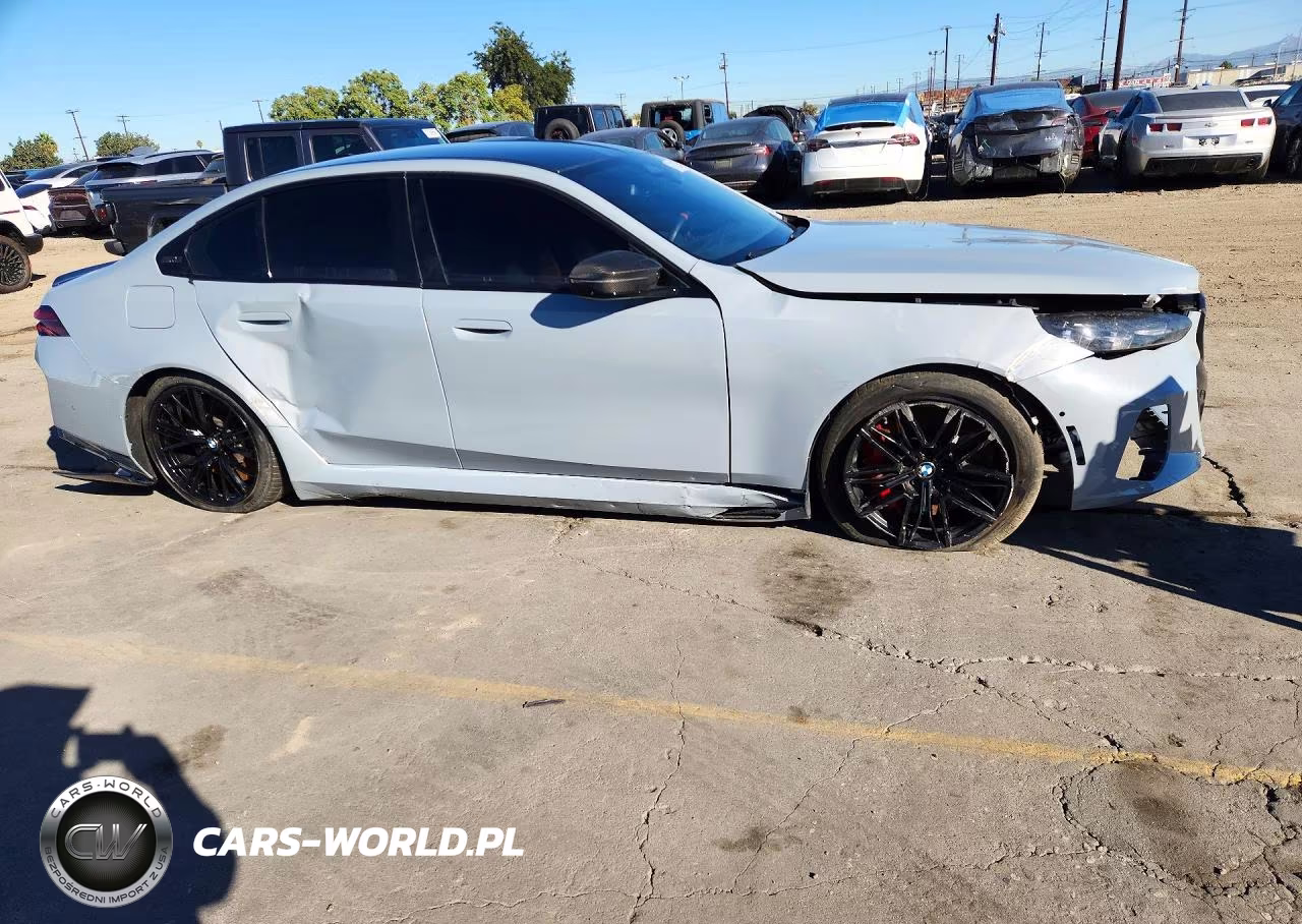 2026 BMW M5 VIN:WBS83FK02TCV22294 - 4