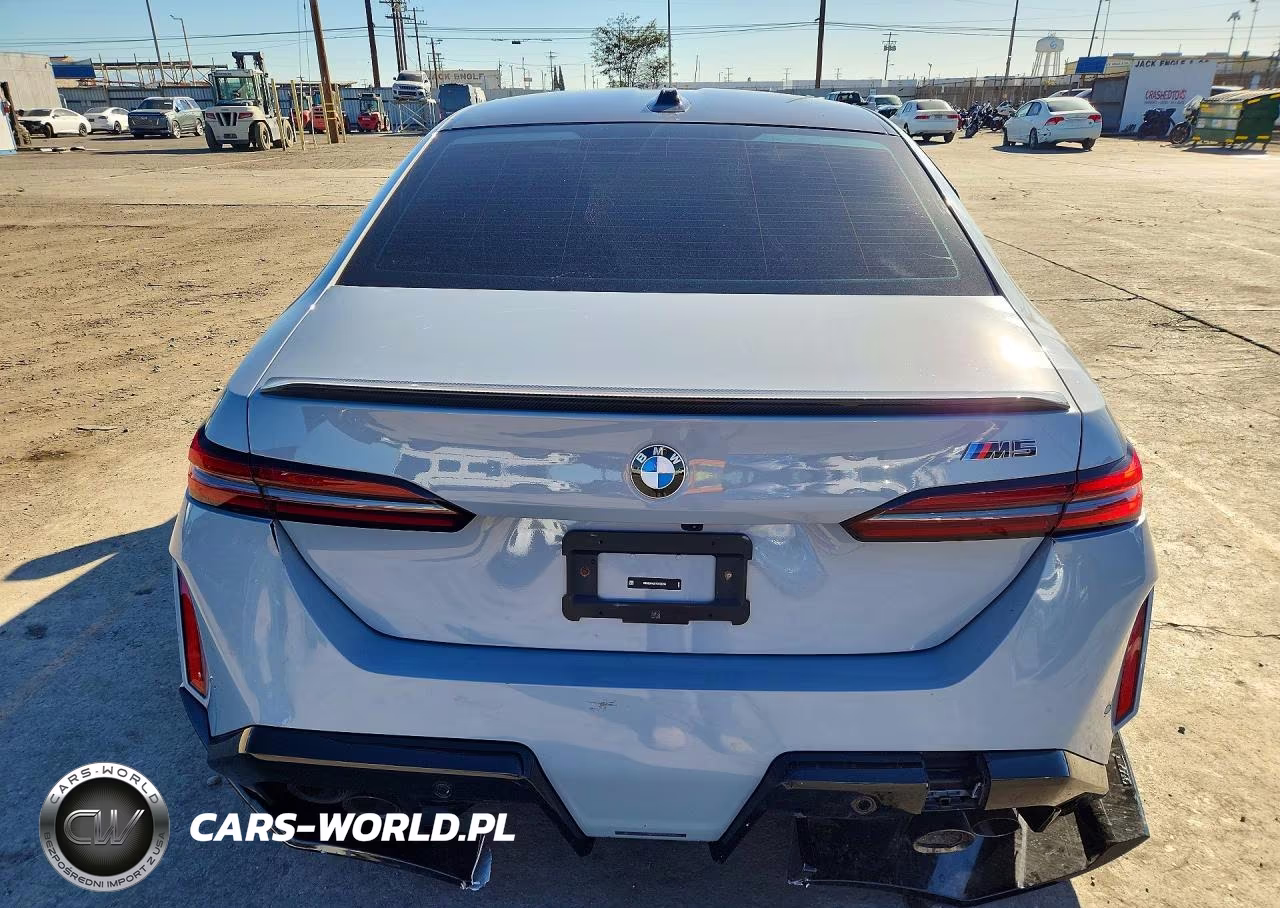 2026 BMW M5 VIN:WBS83FK02TCV22294 - 6