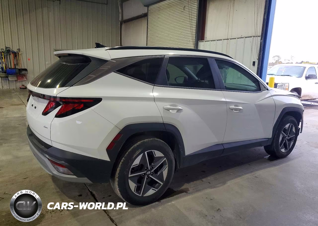 2025 Hyundai Tucson Sel VIN:5NMJBCDE0SH575062 - 3