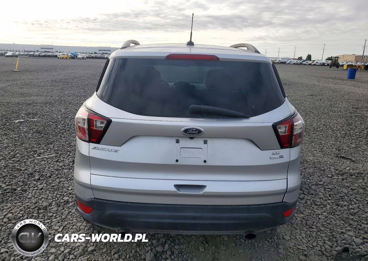 2018 Ford Escape Se VIN:1FMCU9GD8JUA65943 - 6