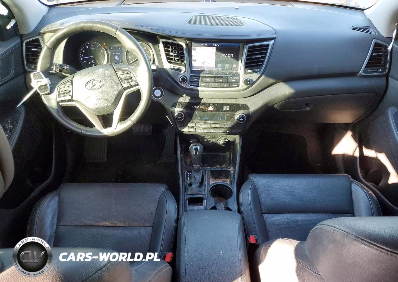 2018 Hyundai Tucson Value VIN:KM8J33A21JU637188 - 8