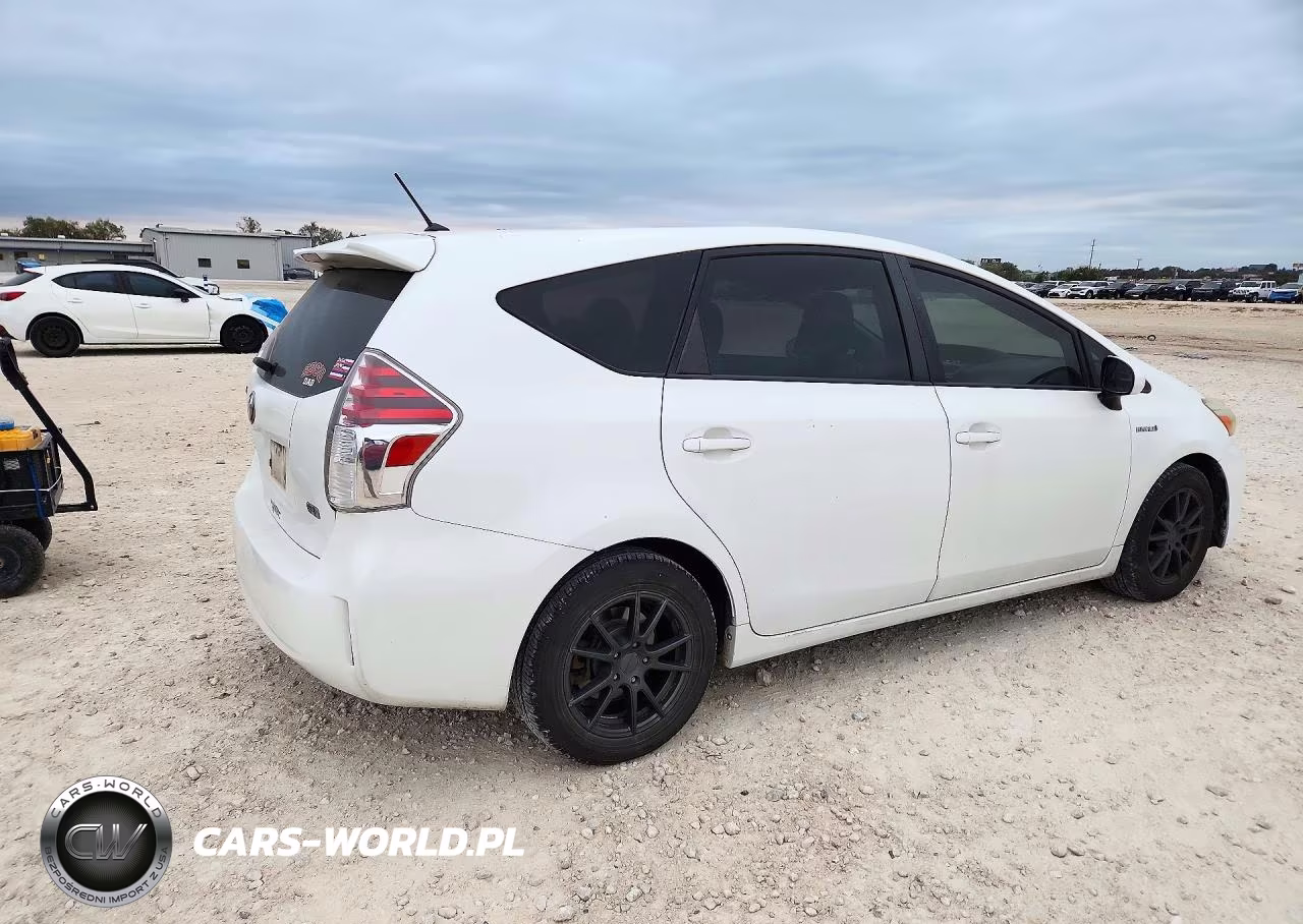 2016 Toyota Prius V Two VIN:JTDZN3EU5GJ047311 - 3