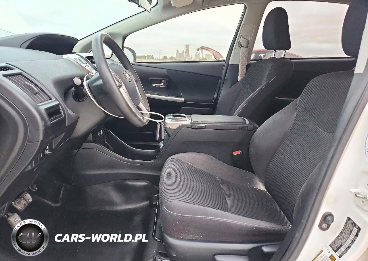 2016 Toyota Prius V Two VIN:JTDZN3EU5GJ047311 - 7