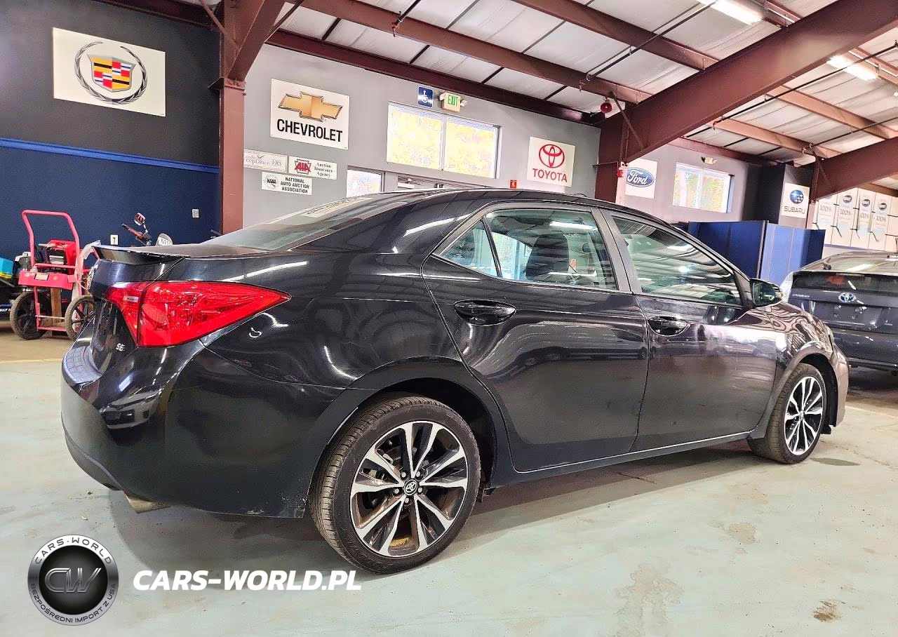 2017 Toyota Corolla Se VIN:2T1BURHE3HC781860 - 3