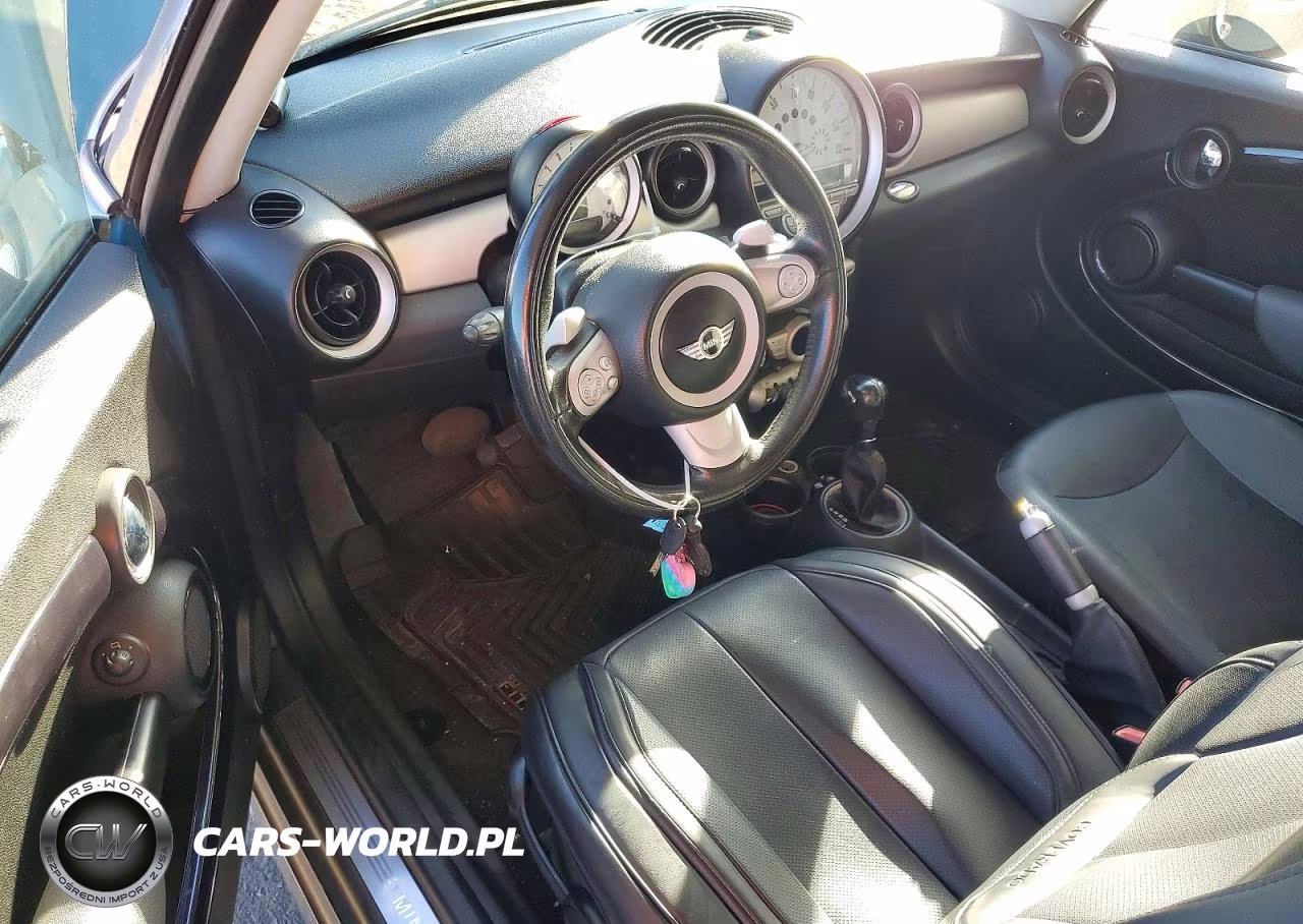 2009 Mini Cooper VIN:WMWMF335X9TW70558 - 8