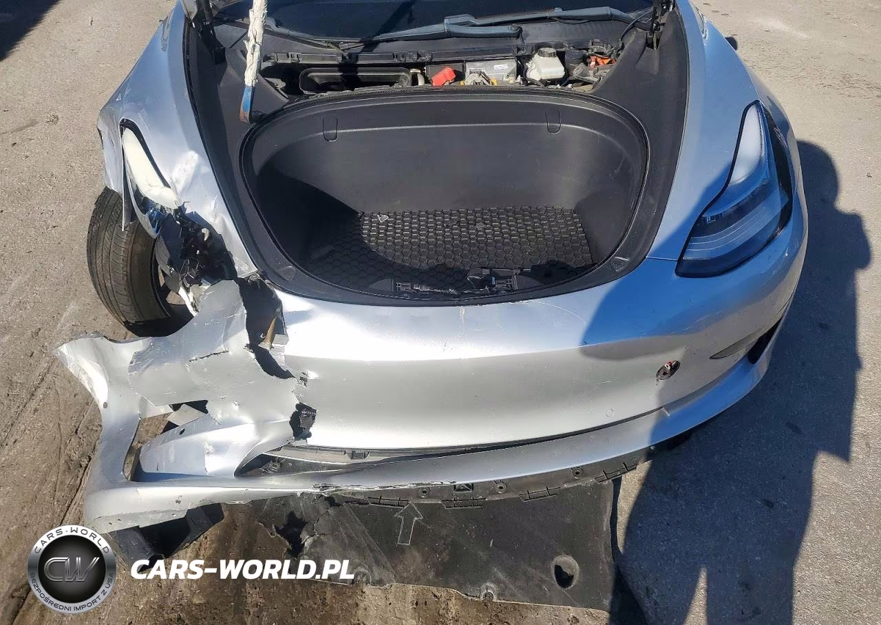 2018 Tesla Model 3 VIN:5YJ3E1EA6JF052080 - 11