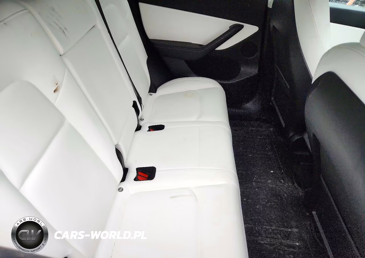 2021 Tesla Model Y VIN:5YJYGDEE2MF302357 - 10