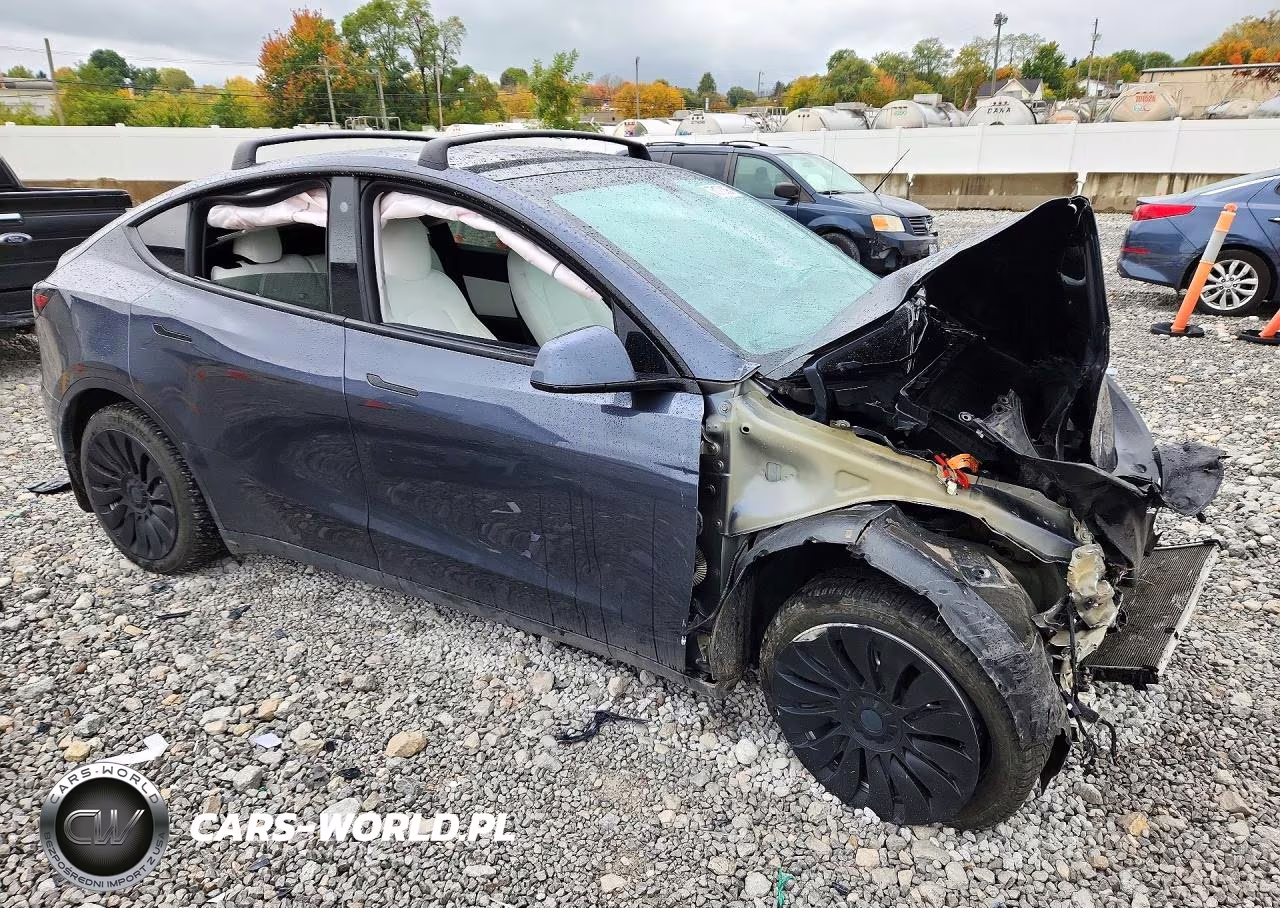 2021 Tesla Model Y VIN:5YJYGDEE2MF302357 - 4