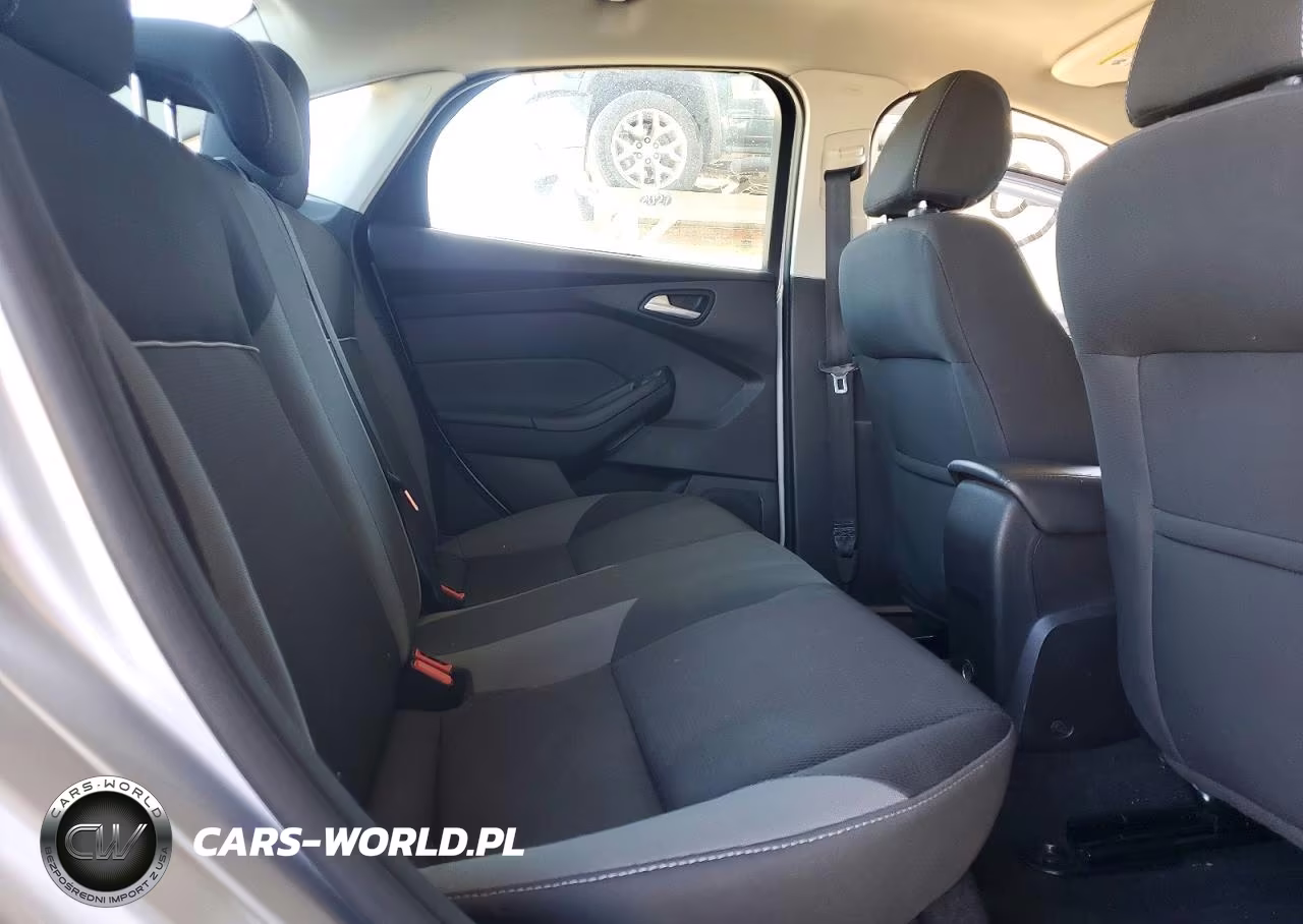 2014 Ford Focus Se VIN:1FADP3F20EL374563 - 10