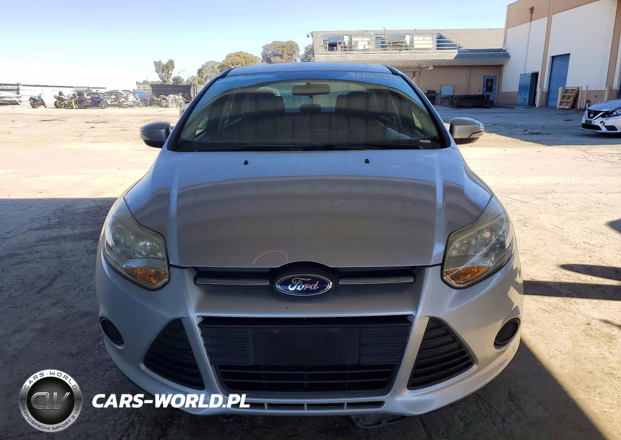 2014 Ford Focus Se VIN:1FADP3F20EL374563 - 5