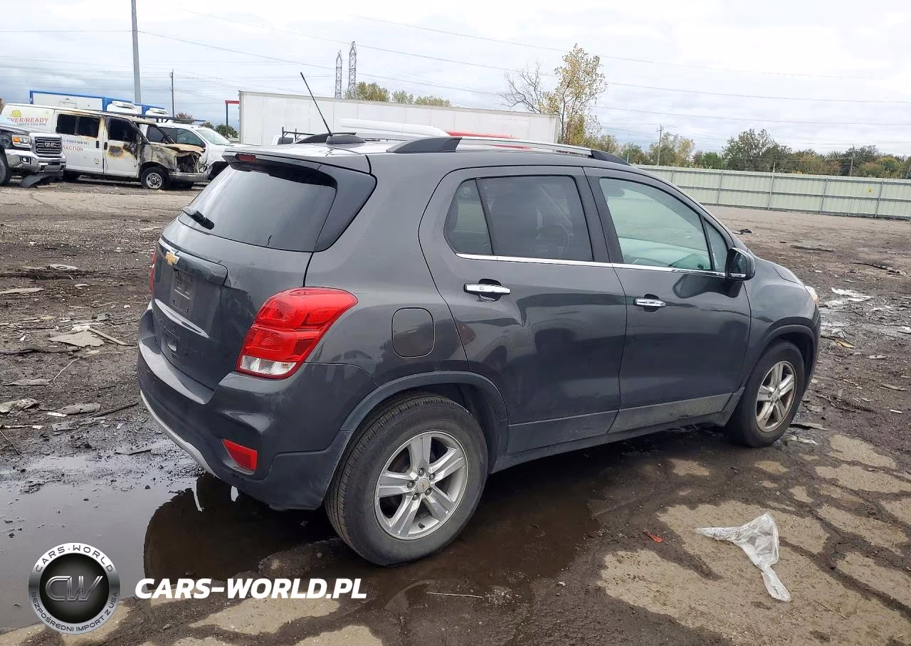 2018 Chevrolet Trax 1Lt VIN:KL7CJLSB5JB682371 - 3