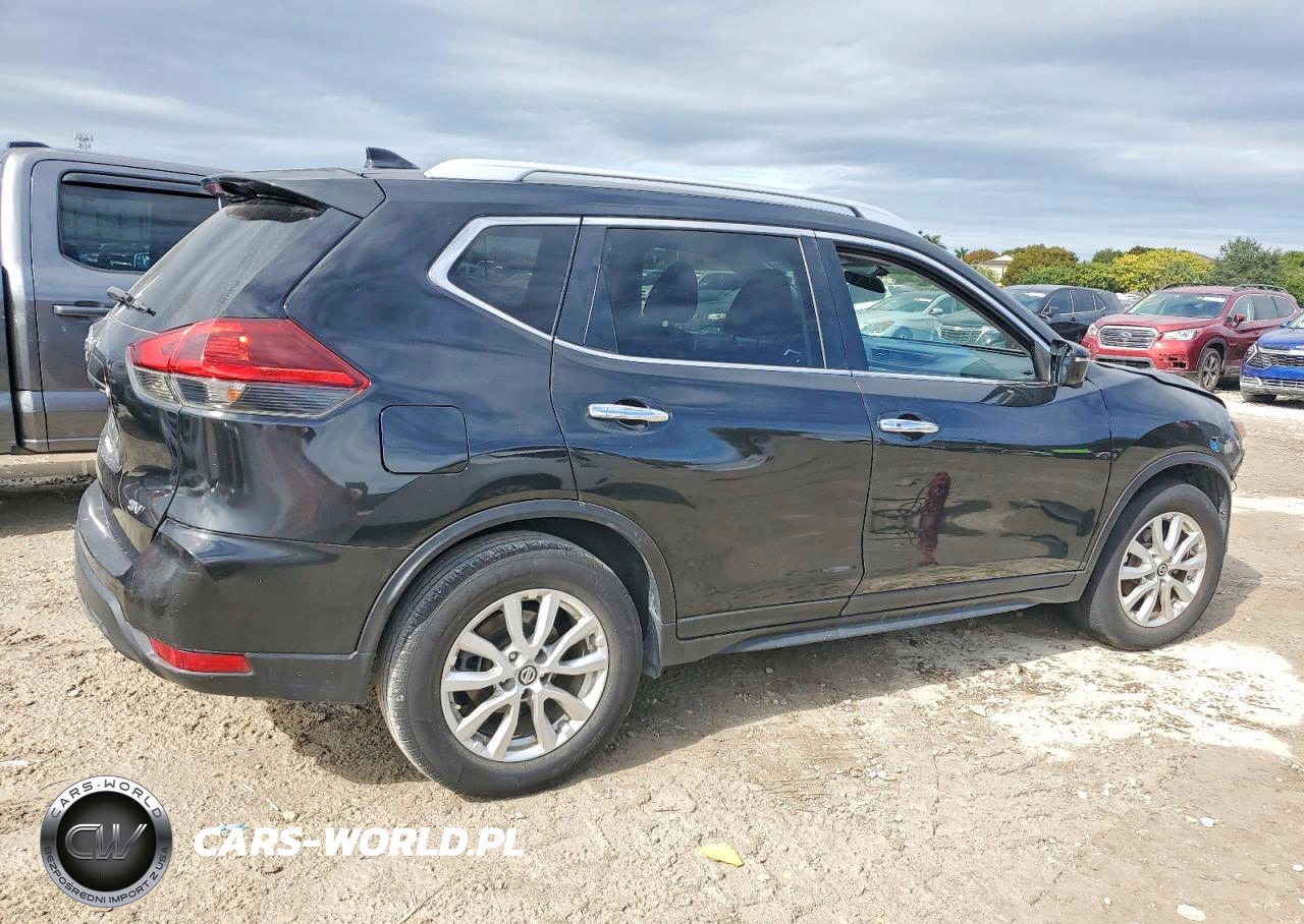 2018 Nissan Rogue S VIN:KNMAT2MT1JP519899 - 3
