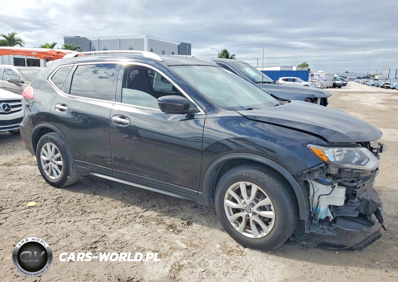2018 Nissan Rogue S VIN:KNMAT2MT1JP519899 - 4