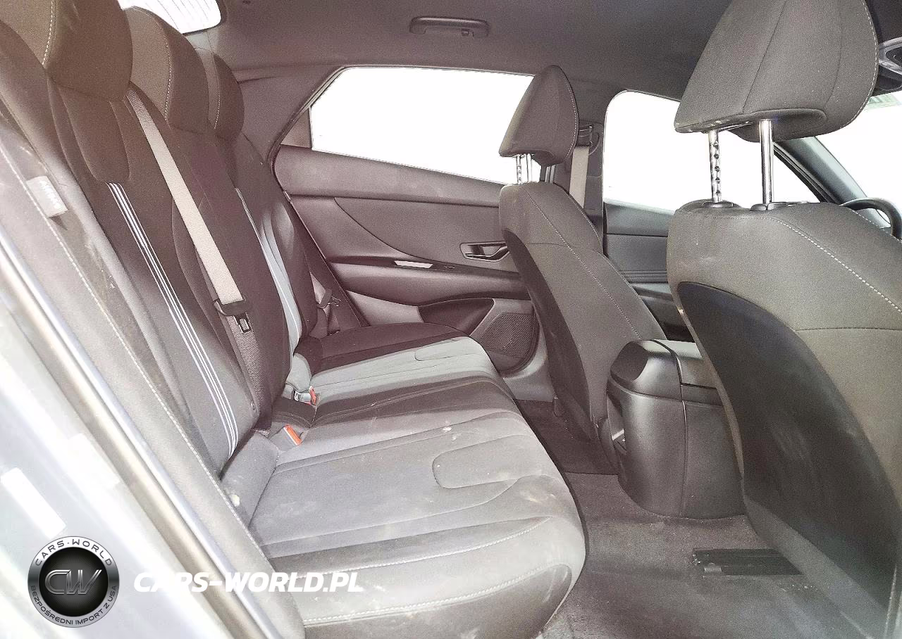 2026 Hyundai Elantra Sel Sport VIN:KMHLM4DG7TU208403 - 10