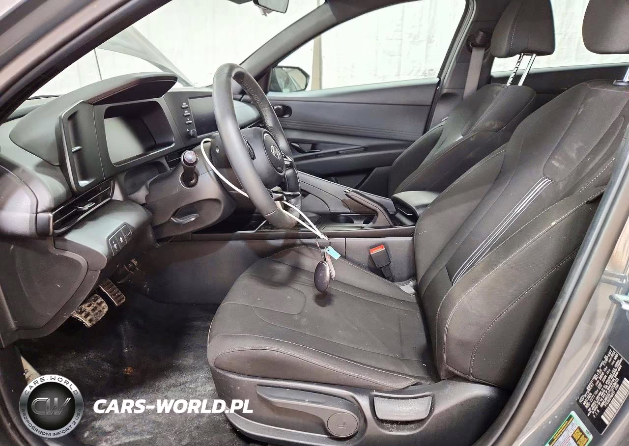 2026 Hyundai Elantra Sel Sport VIN:KMHLM4DG7TU208403 - 7