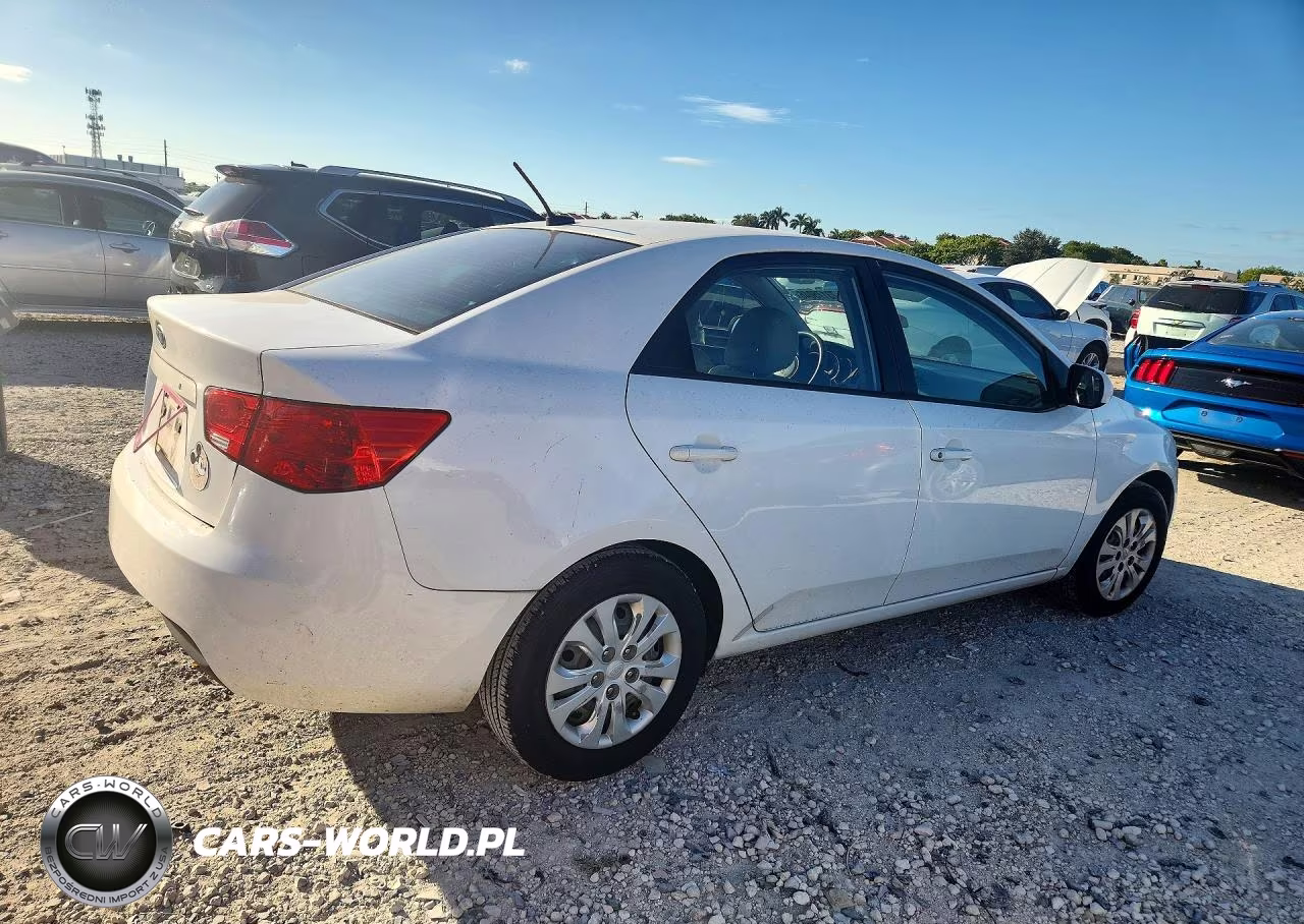 2010 Kia Forte Lx VIN:KNAFT4A29A5306852 - 3