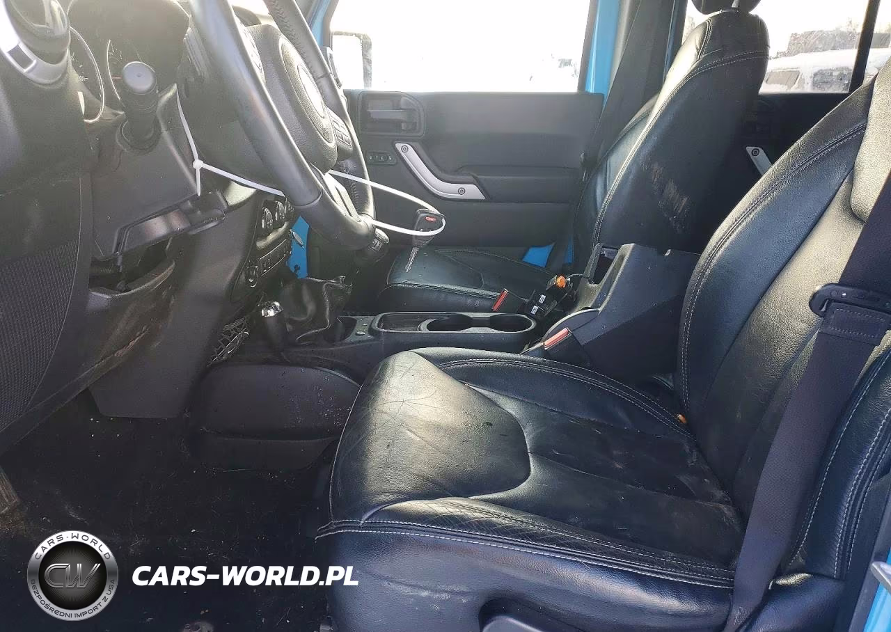 2017 Jeep Wrangler Unlimited Sahara VIN:1C4HJWEG8HL646910 - 7