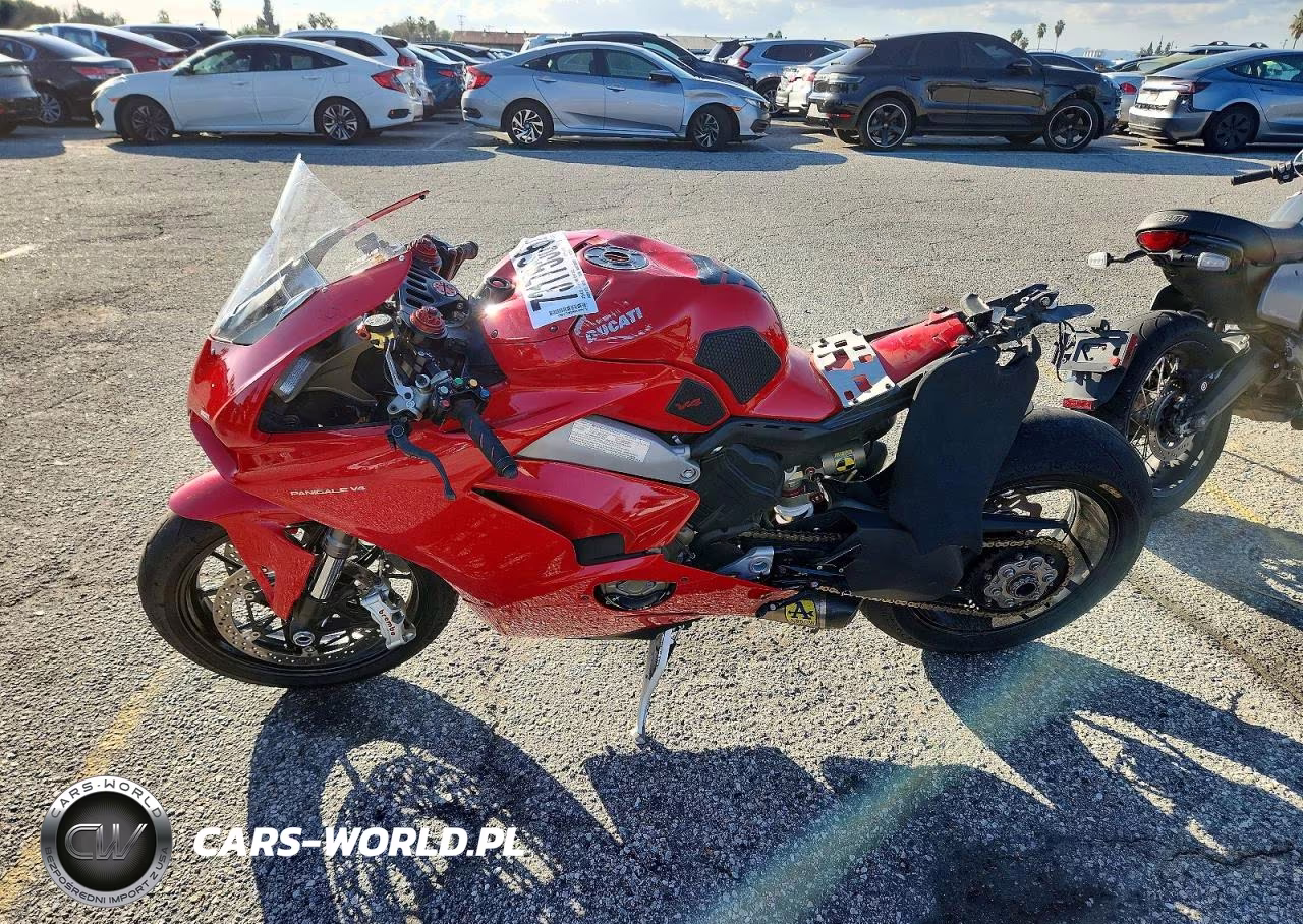 2019 Ducati Panigale V4 VIN:ZDMDAGNW2KB009444 - 3