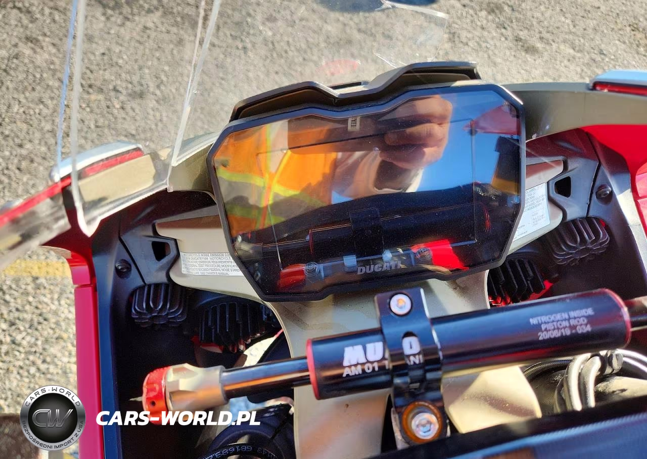 2019 Ducati Panigale V4 VIN:ZDMDAGNW2KB009444 - 7