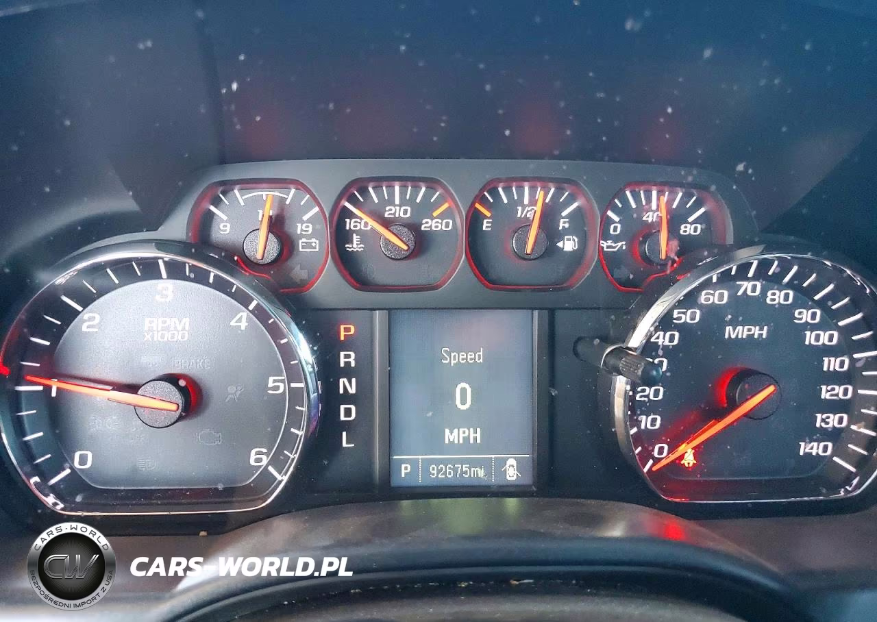 2018 Chevrolet Silverado C1500 VIN:1GCRCNEH5JZ197903 - 9
