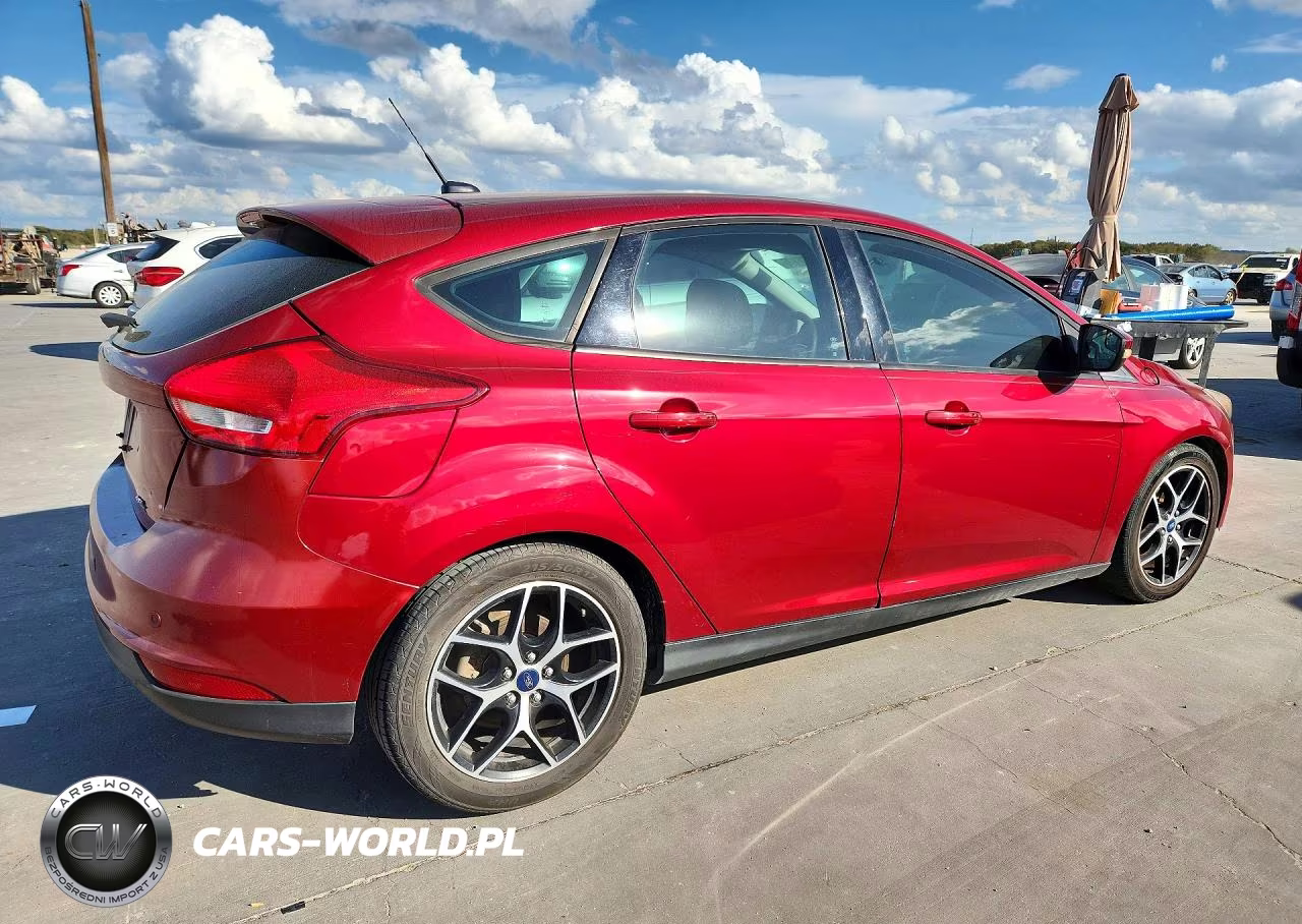 2017 Ford Focus Sel VIN:1FADP3M27HL341387 - 3
