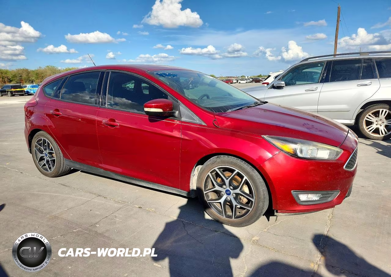 2017 Ford Focus Sel VIN:1FADP3M27HL341387 - 4