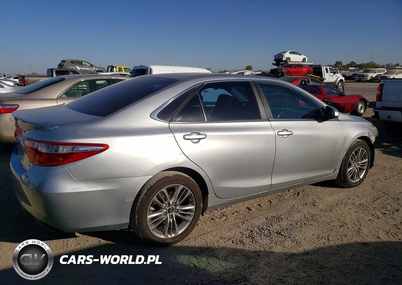 2016 Toyota Camry Se VIN:4T1BF1FK1GU525587 - 3