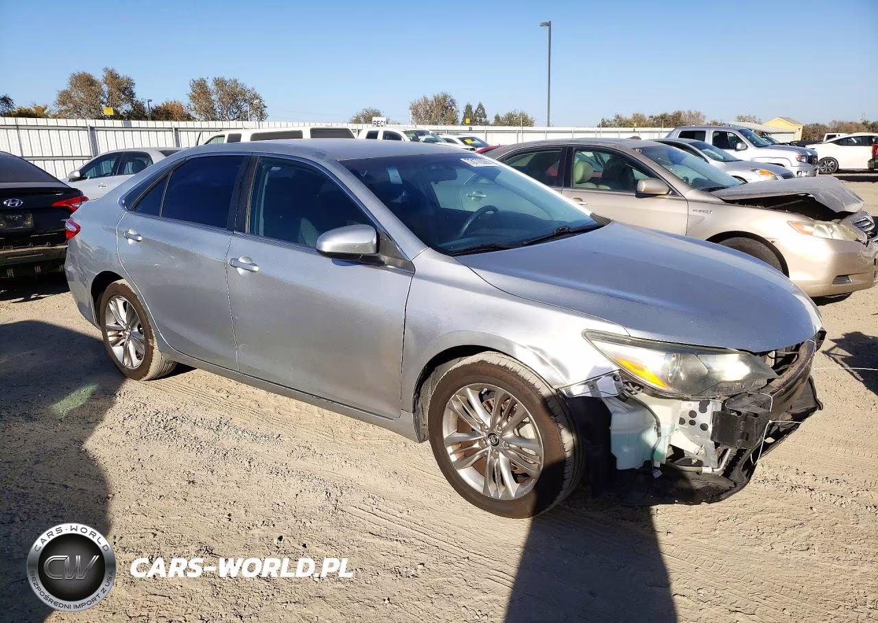 2016 Toyota Camry Se VIN:4T1BF1FK1GU525587 - 4