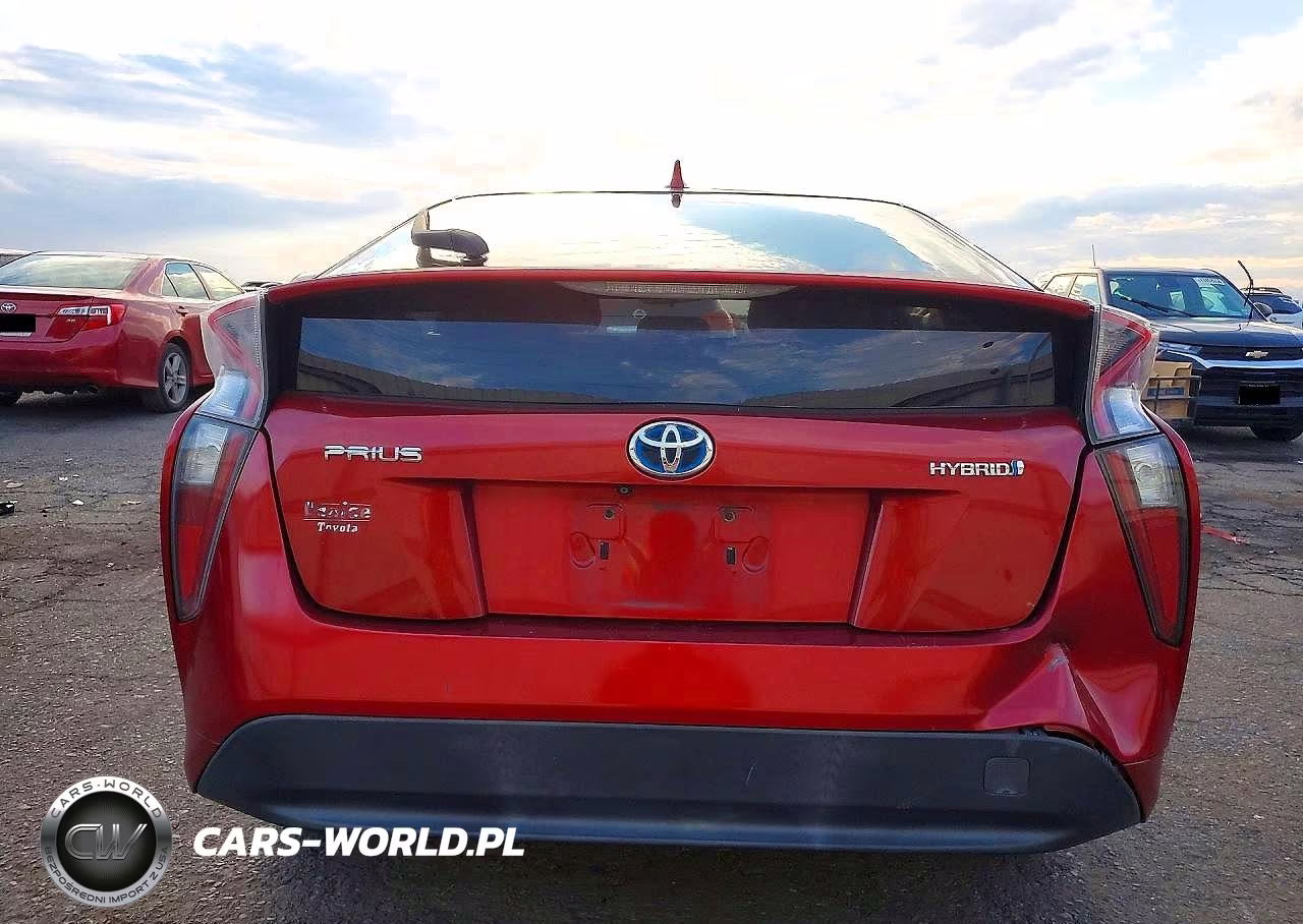 2017 Toyota Prius Three VIN:JTDKARFUXH3527980 - 6