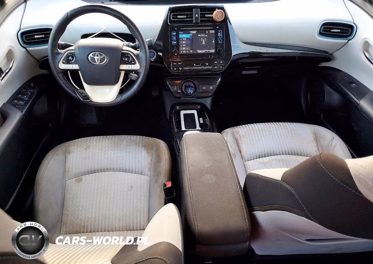 2017 Toyota Prius Three VIN:JTDKARFUXH3527980 - 8