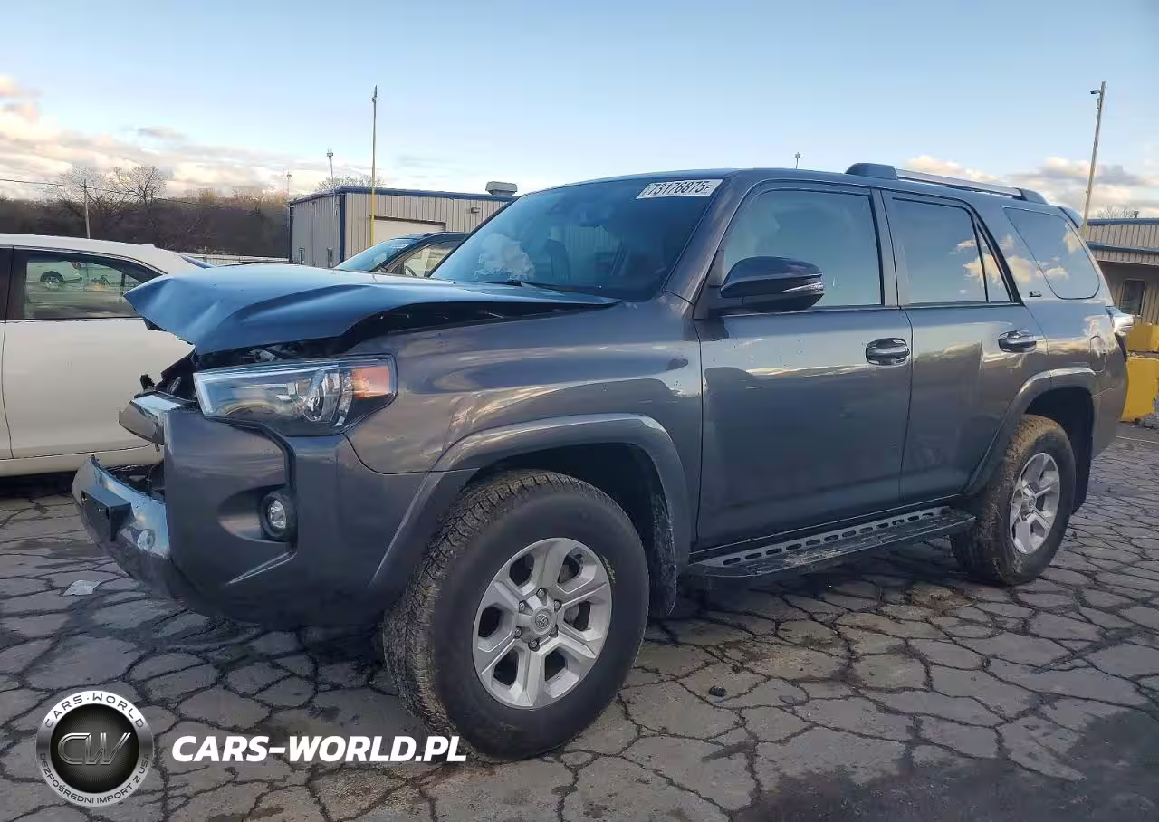 2023 Toyota 4Runner Se