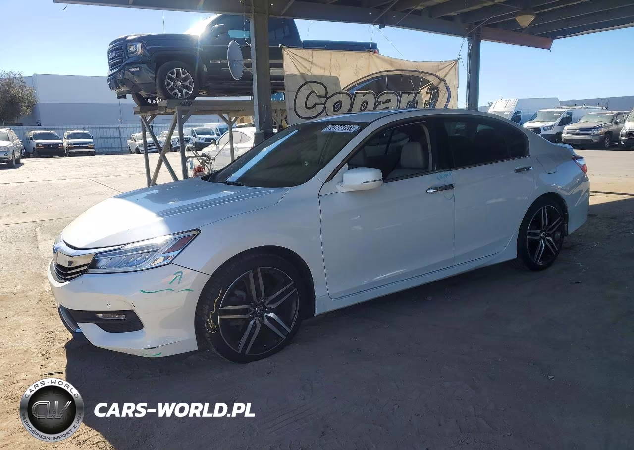 2017 Honda Accord Touring VIN:1HGCR3F99HA018000 - 1
