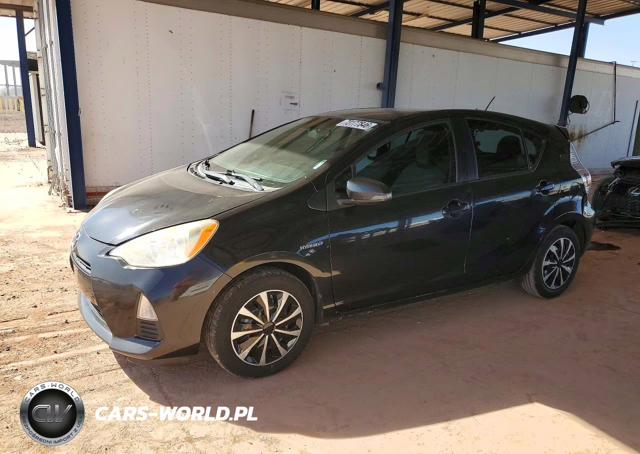 2013 Toyota Prius C One VIN:JTDKDTB3XD1043959 - 1