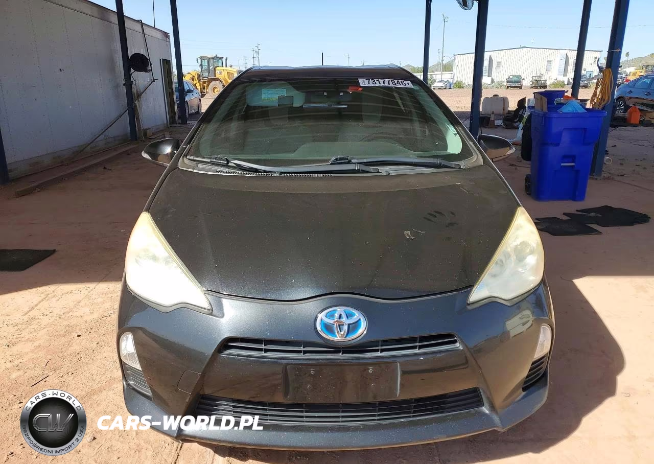 2013 Toyota Prius C One VIN:JTDKDTB3XD1043959 - 5