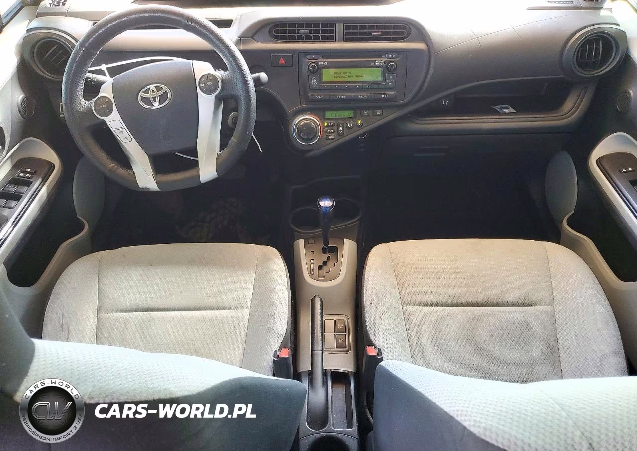 2013 Toyota Prius C One VIN:JTDKDTB3XD1043959 - 8