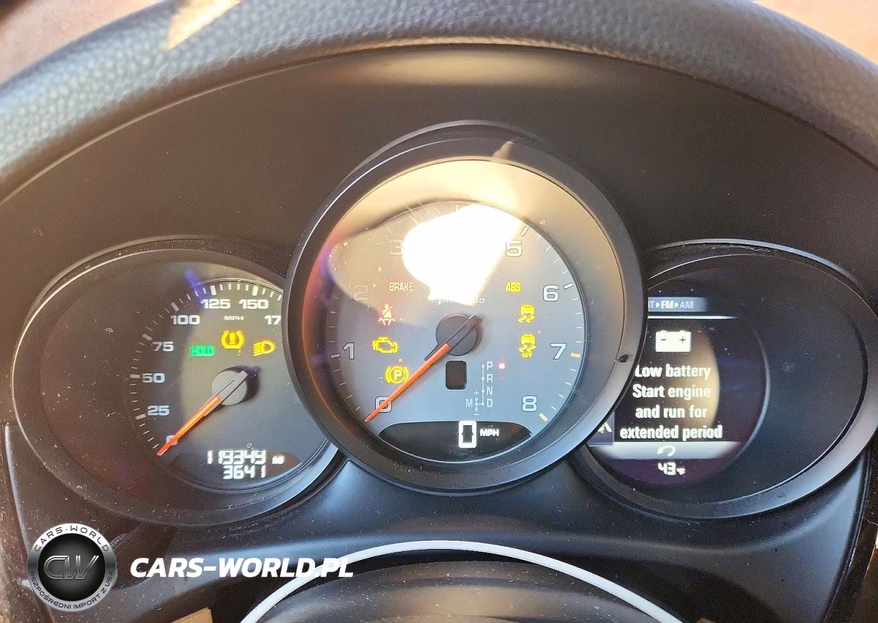 2018 Porsche Macan S VIN:WP1AB2A58JLB30790 - 9