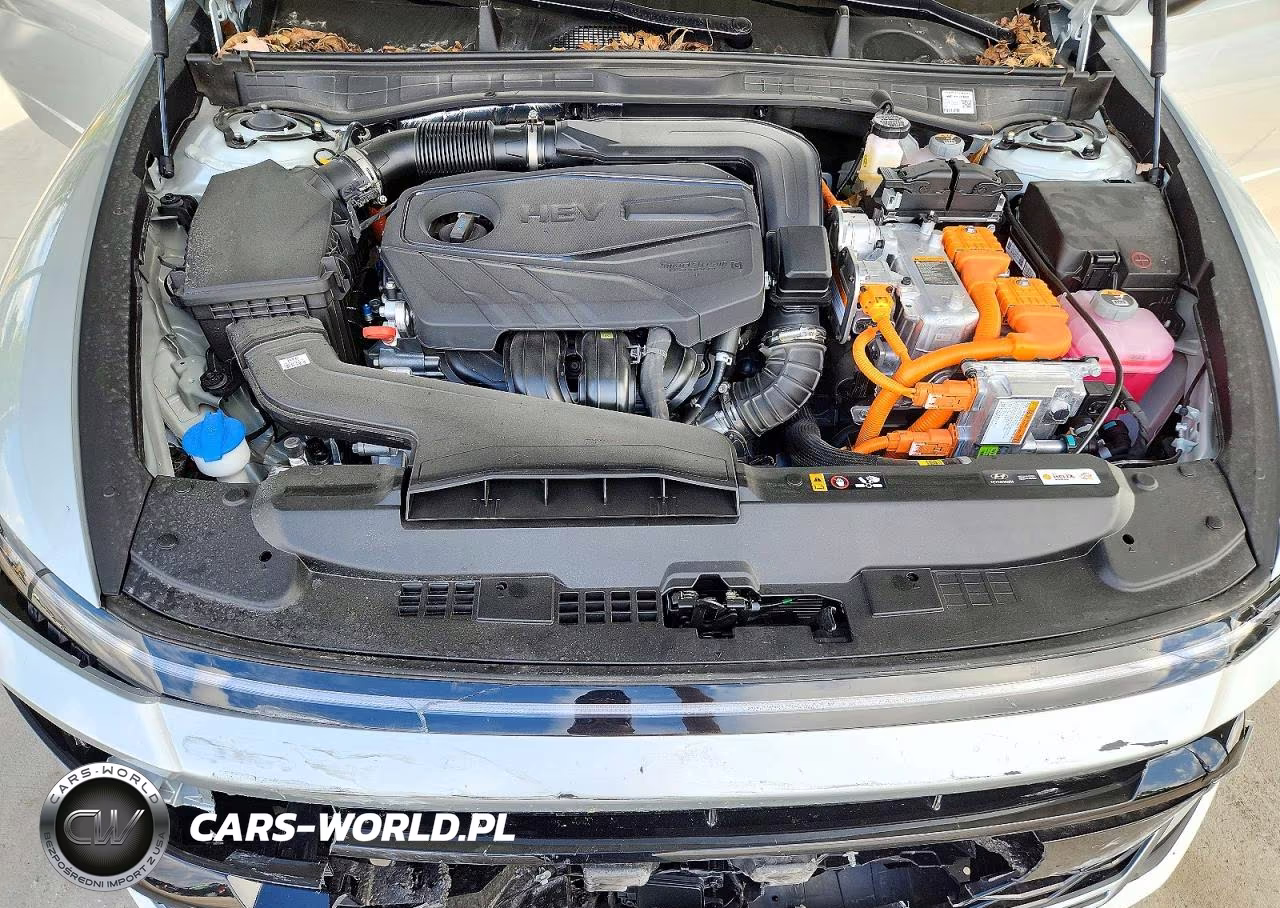 2026 Hyundai Sonata Hybrid Blue VIN:KMHL24JJ1TA180962 - 11