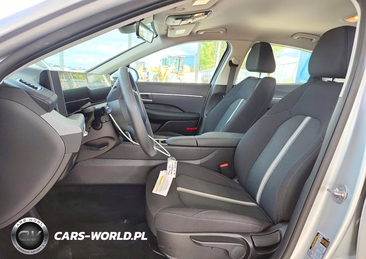 2026 Hyundai Sonata Hybrid Blue VIN:KMHL24JJ1TA180962 - 7
