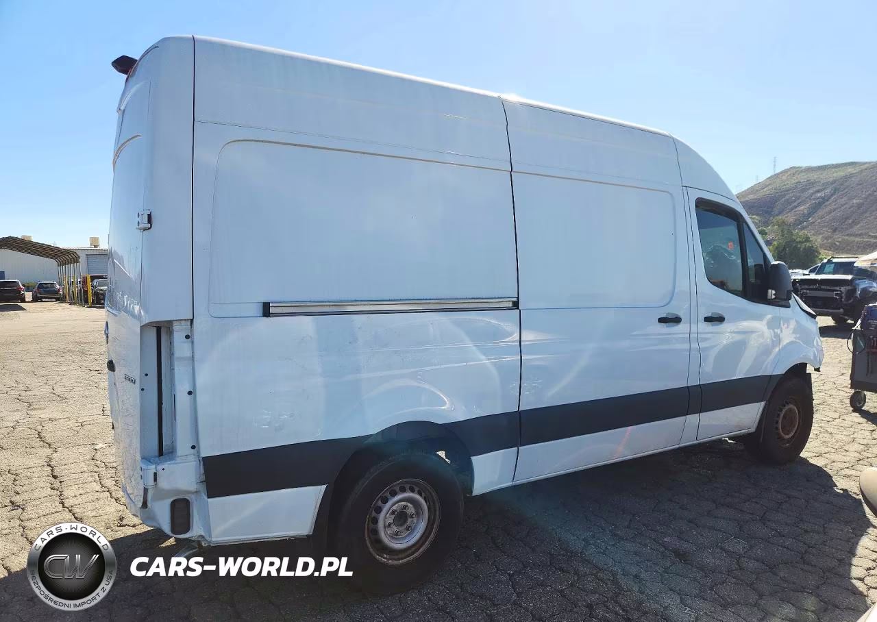 2023 Mercedes-Benz Sprinter 2500 VIN:W1Y4NBHY1PT141933 - 3