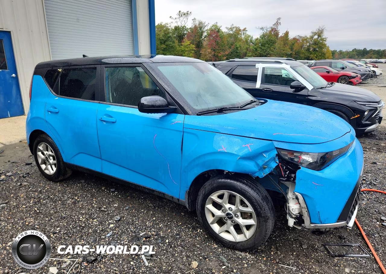 2023 Kia Soul S VIN:KNDJ23AU7P7203860 - 4