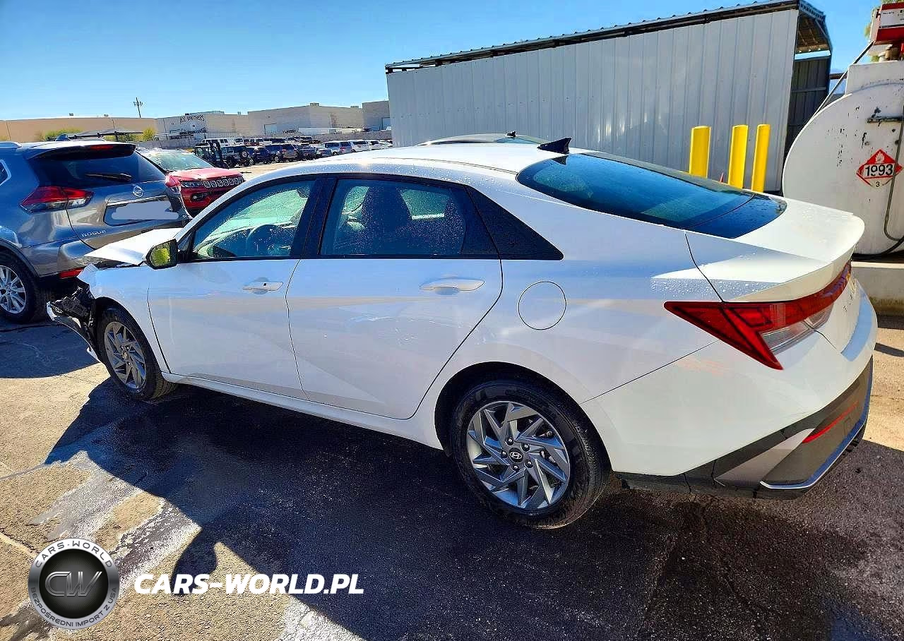 2026 Hyundai Elantra Hybrid Blue VIN:KMHLM4DJ3TU199405 - 2