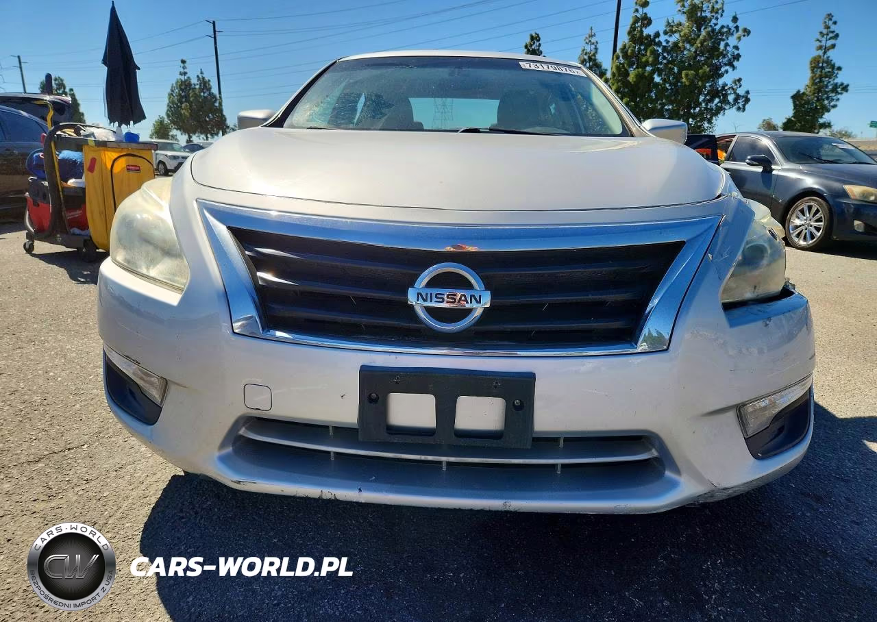 2015 Nissan Altima 2.5 VIN:1N4AL3AP1FC203520 - 5