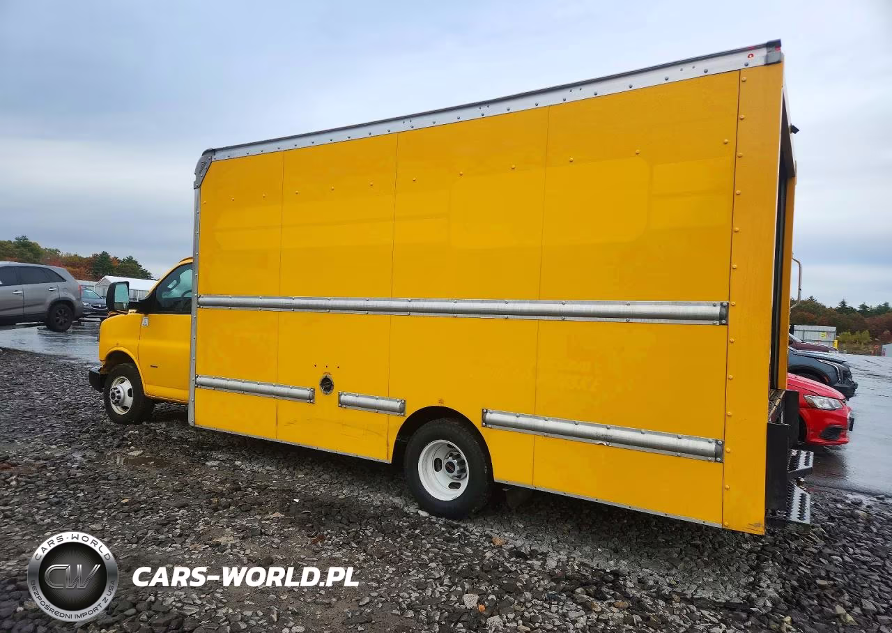 2022 GMC Savana Box Truck VIN:7GZ37TC79NN010638 - 2