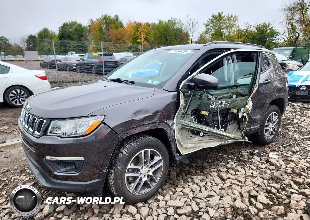 2020 Jeep Compass Latitude VIN:3C4NJDBB9LT241166 - 1
