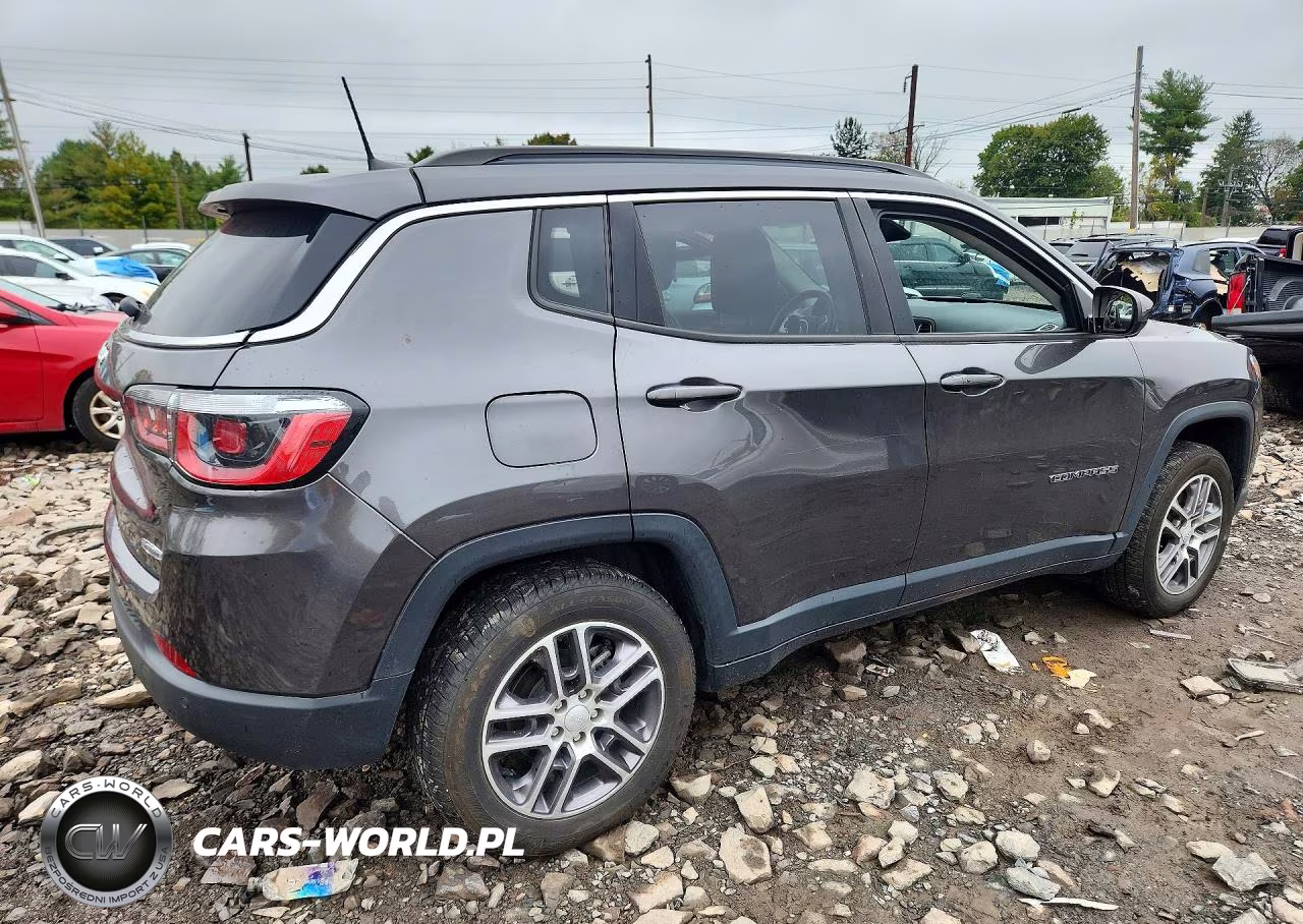 2020 Jeep Compass Latitude VIN:3C4NJDBB9LT241166 - 3