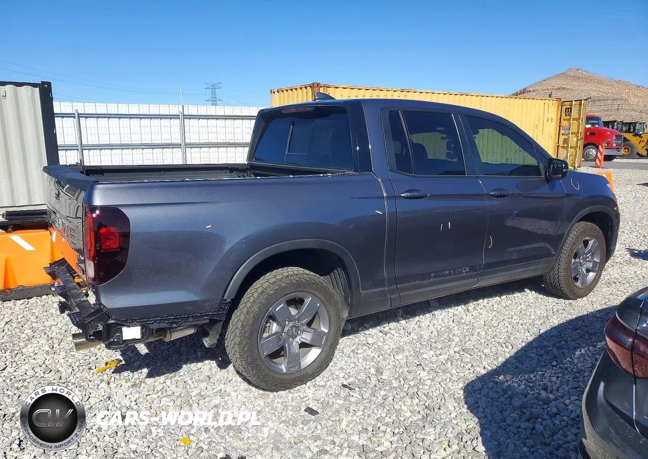 2025 Honda Ridgeline Trail Sport VIN:5FPYK3F66SB037415 - 3